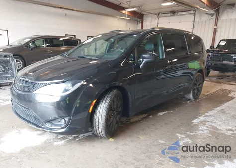2018 Chrysler Pacifica Touring L z USA, uszkodzony, nr VIN 2C4RC1BG8JR260538